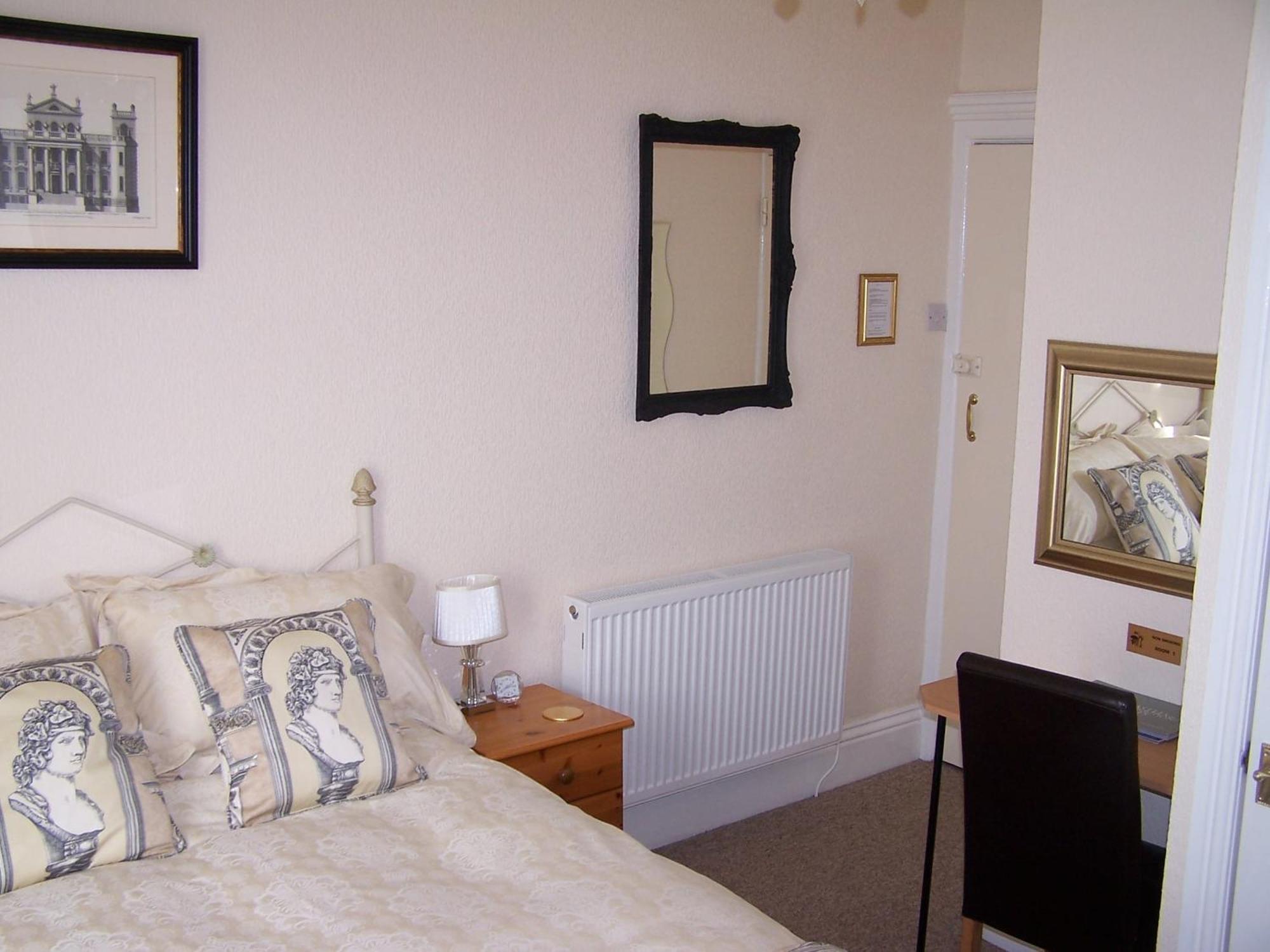 The Carmen Guesthouse (Adults Only) Llandudno Exterior photo